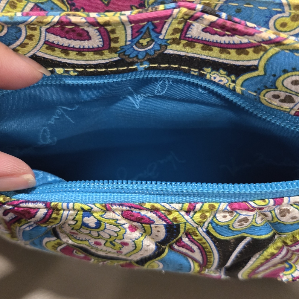 Vera Bradley Silk Zoe Paisley Small Shoulder Bag Purse - Picture 4 of 5